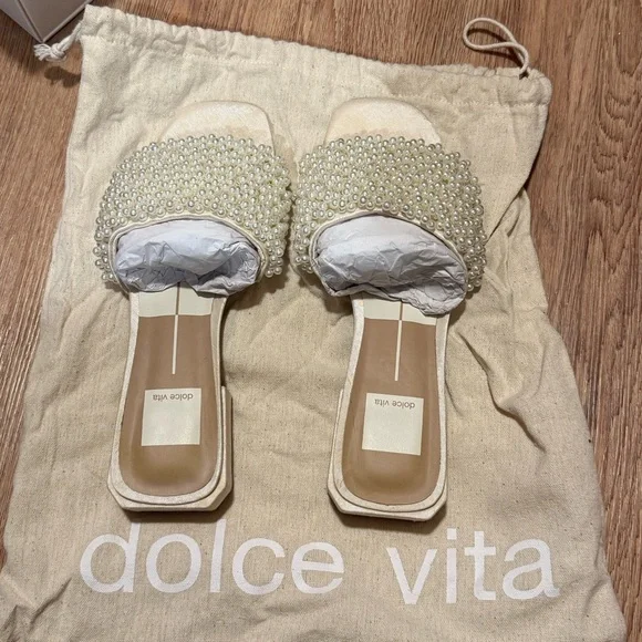 Dolce Vita Pearl Embellished Cream Sandals - Picture 3 of 4